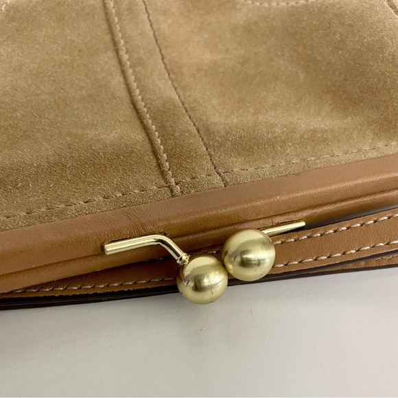 SOLD‼️ Coach Suede Wristlet EUC - Picture 3 of 6